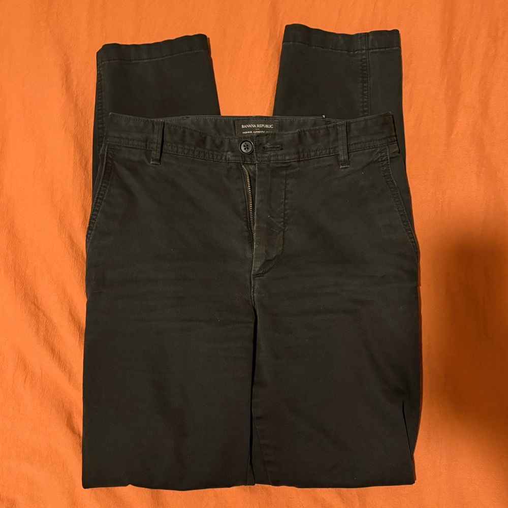 High-Rise Authentic Chino